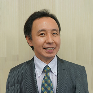 化学講師　川原コウ